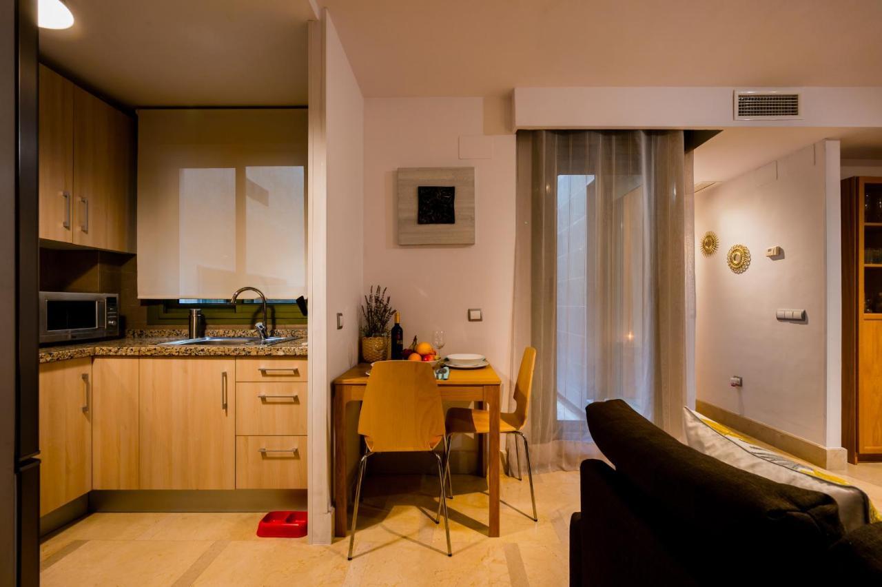 Azofaifo Donkey Apartment เซบีญา ภายนอก รูปภาพ