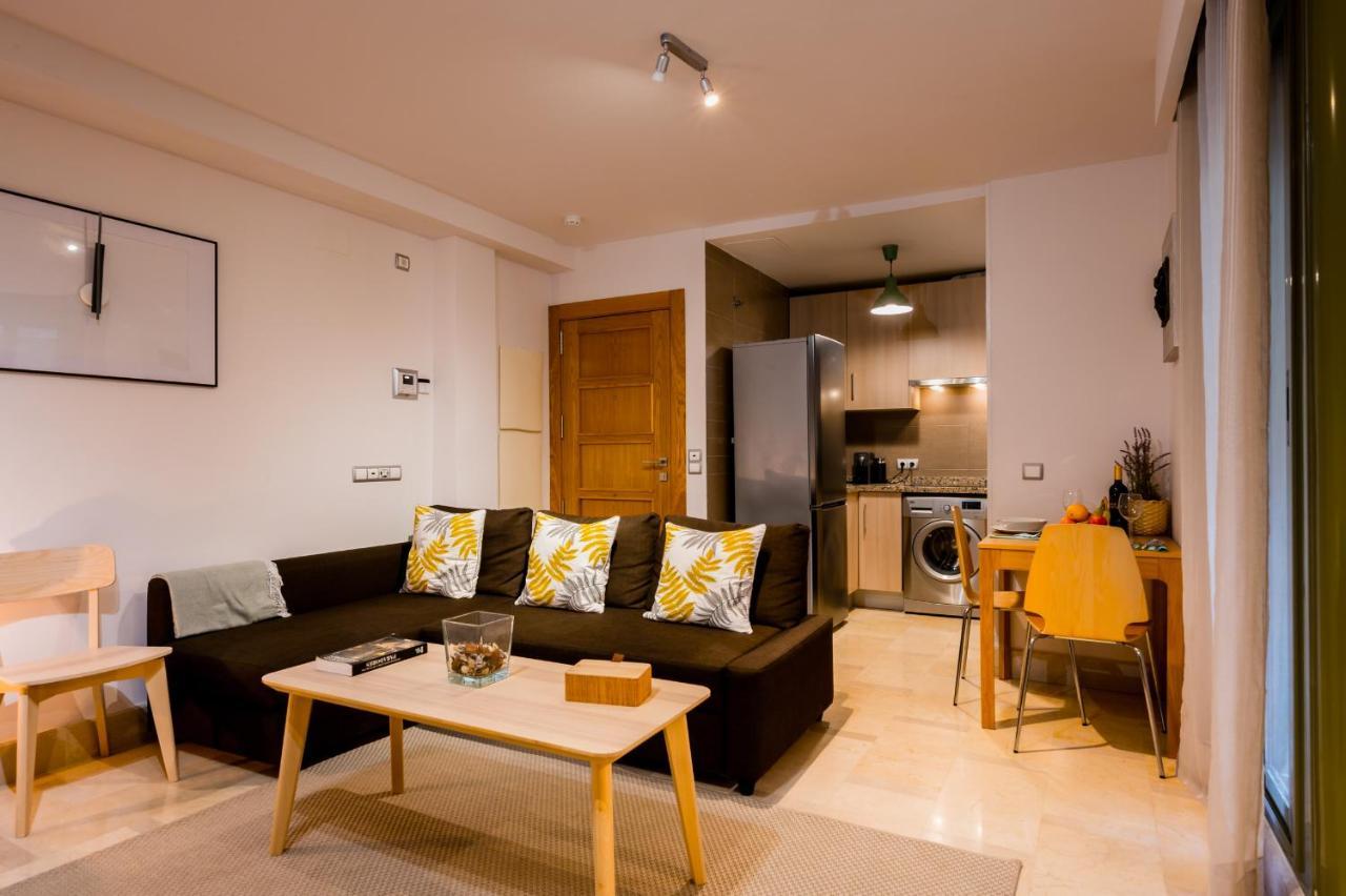 Azofaifo Donkey Apartment เซบีญา ภายนอก รูปภาพ
