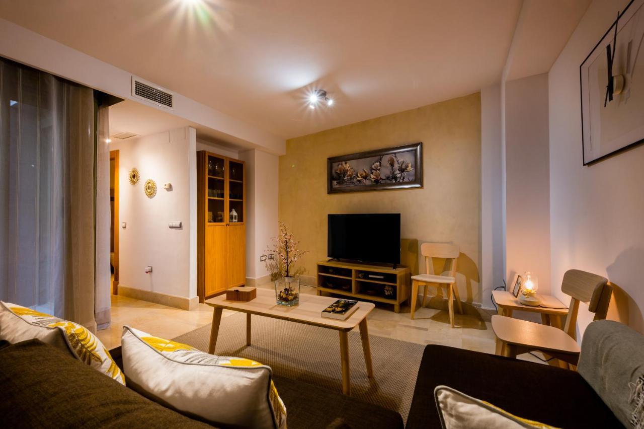 Azofaifo Donkey Apartment เซบีญา ภายนอก รูปภาพ
